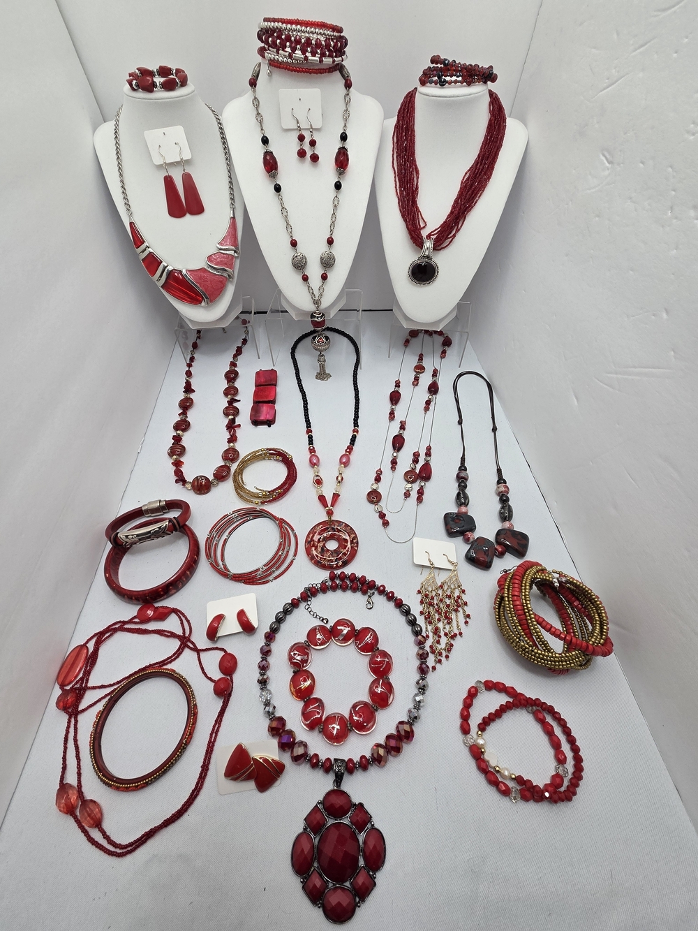Red Hot! Costume Jewelry Lot CHICOS GLASS 25+ Pc Necklace Bracelet Earring Sets